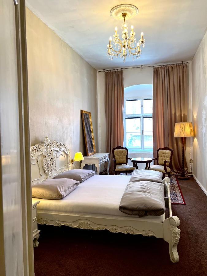 Appartamento Csaky Palace Bratislava Esterno foto